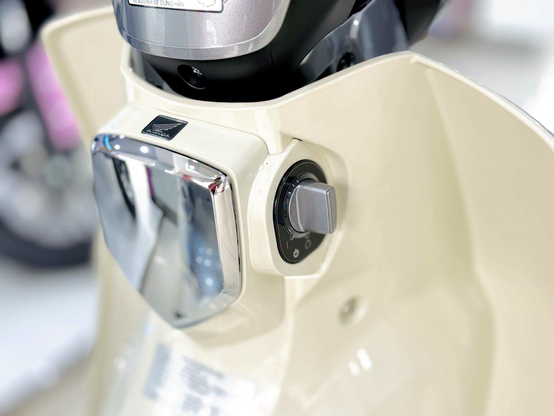 Hình ảnh thực tế của Honda Super Cub C125 tại đại lý