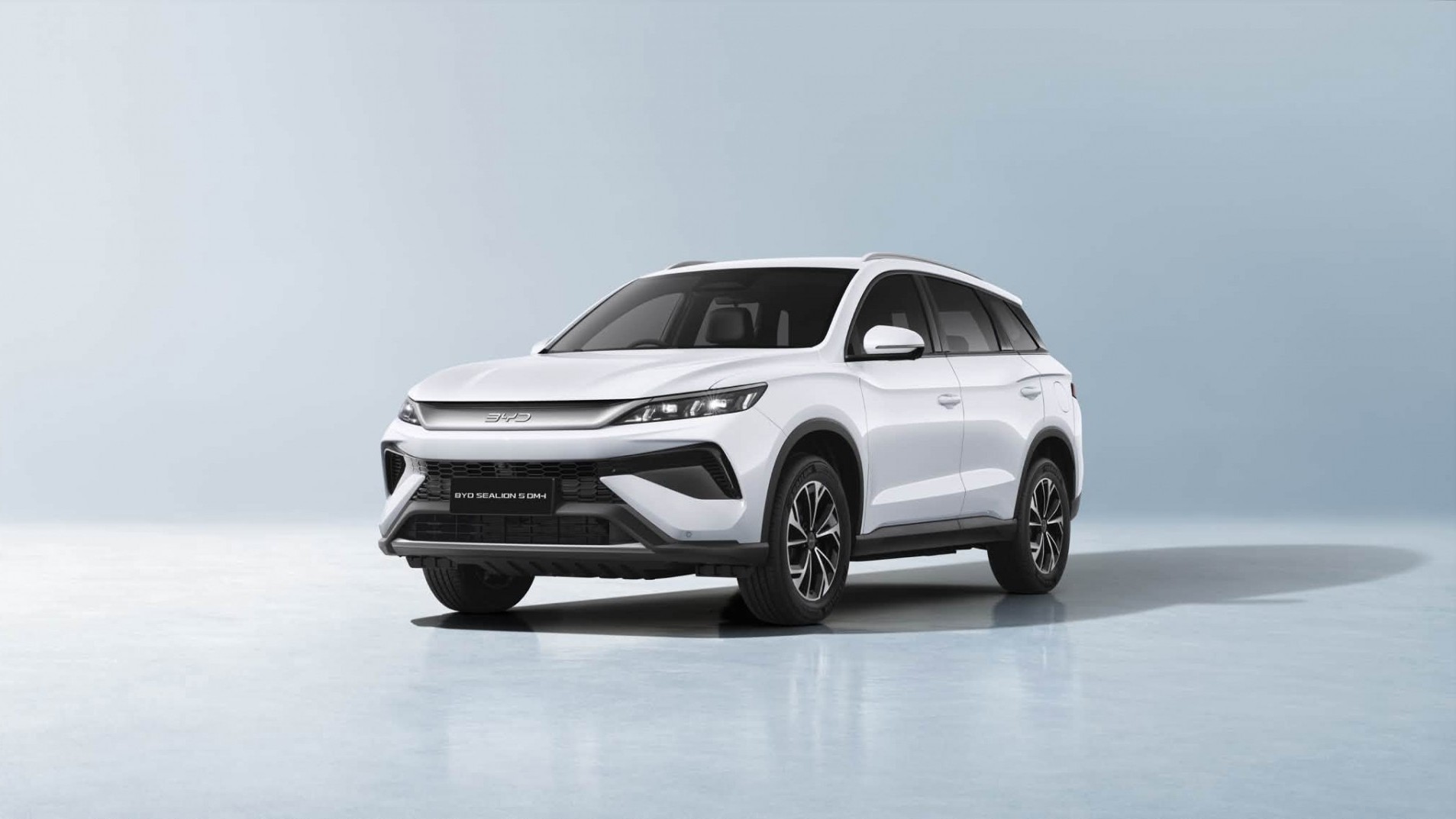 BYD Sealion 5 nhận đặt cọc tại Việt Nam, giá bán công bố trong tháng 10