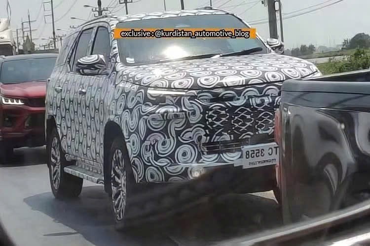 Lại lộ thêm ảnh Toyota Fortuner thế hệ mới chạy thử, dự kiến ra mắt cuối năm nay