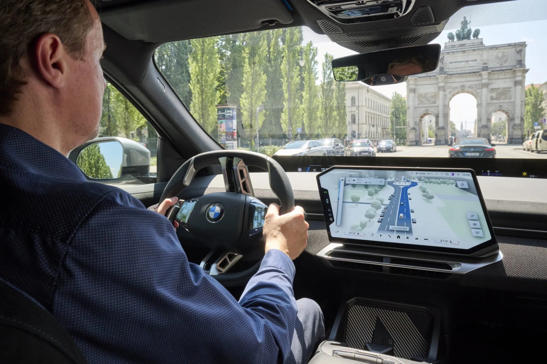 Hệ thống bản đồ 3D của BMW có thể hiển thị đủ thông tin chi tiết cho người lái