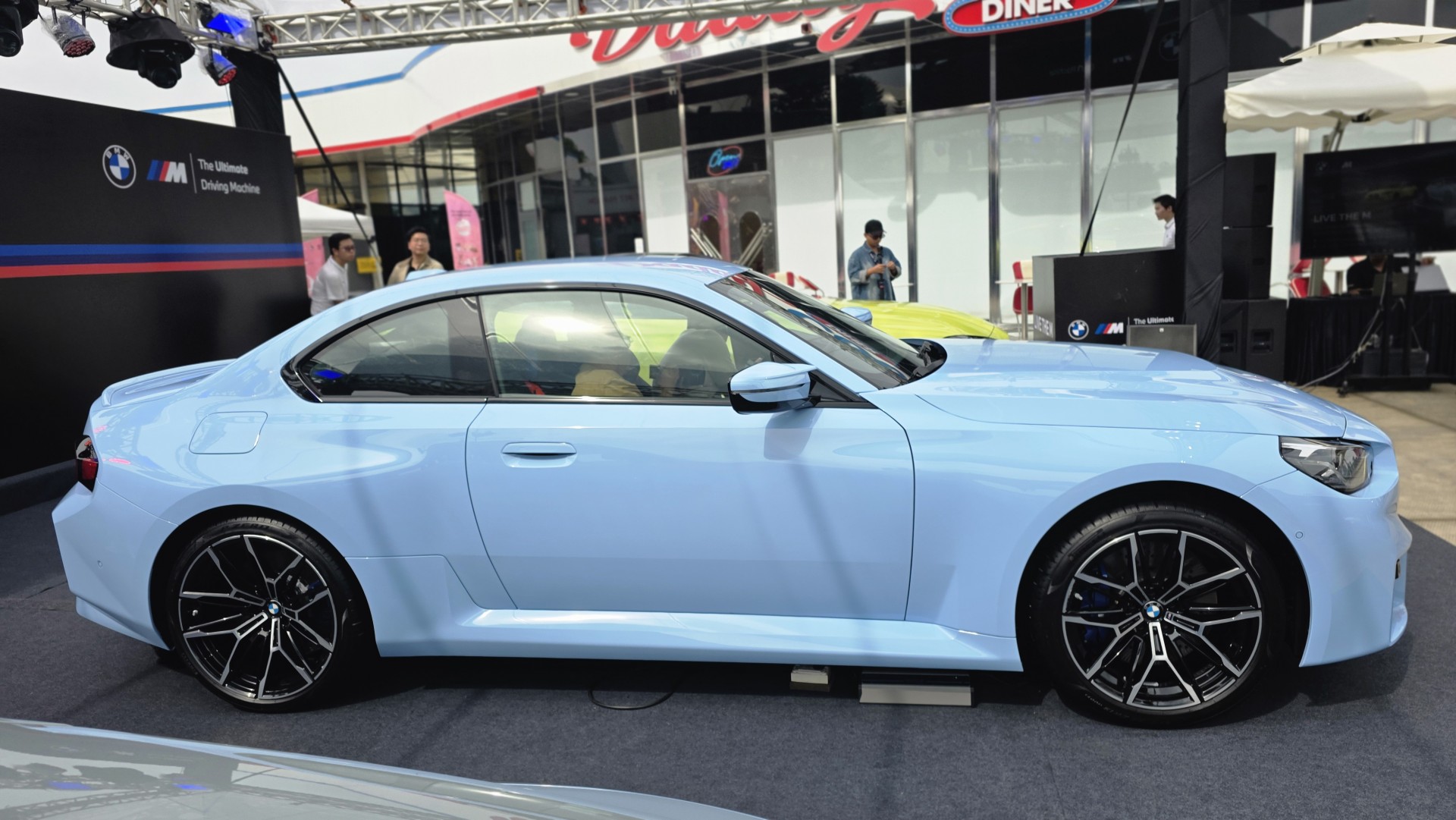BMW M2, M3, M3 Touring và M4 được giới thiệu tại Việt Nam, giá từ 4,099 tỷ đồng BMW M2, M3, M3 Touring và M4 được giới thiệu tại Việt Nam, giá từ 4,099 tỷ đồng