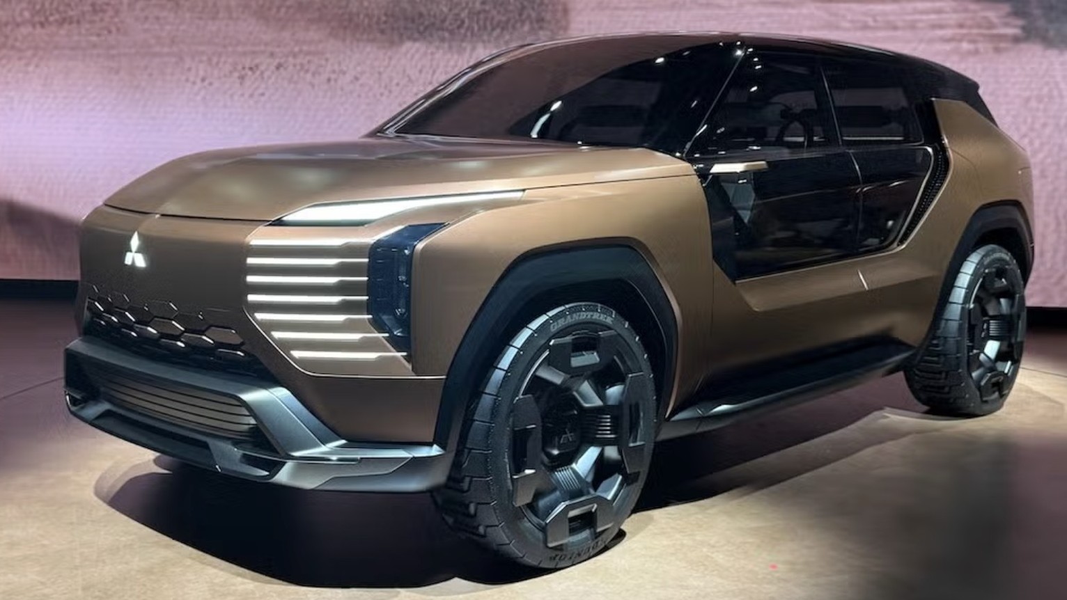 Mitsubishi Outlander PHEV thế hệ mới có thể ra mắt năm 2028