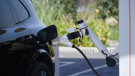 Geely giới thiệu hệ thống sạc siêu nhanh 2.250 kW, nạp 10-70% trong 4 phút 30 giây