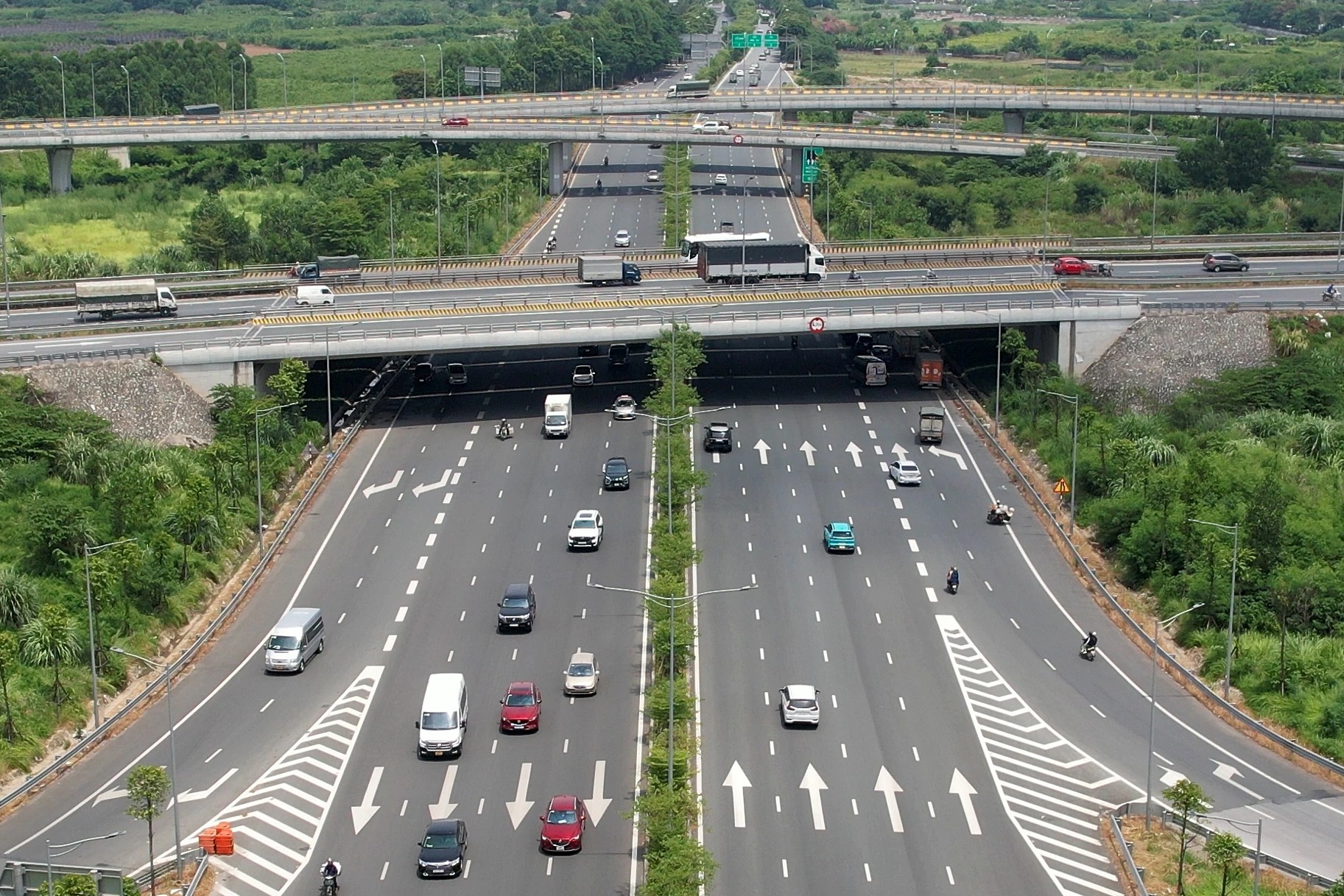 Đề nghị Cục CSGT xác định những đoạn cao tốc phạt lỗi không giữ khoảng cách Đề nghị Cục CSGT xác định những đoạn cao tốc phạt lỗi không giữ khoảng cách