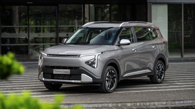 Kia Carens Clavis ra mắt Việt Nam, thêm công nghệ để cạnh tranh ở nhóm xe 7 chỗ