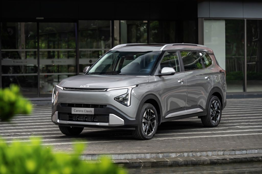 Kia Carens Clavis ra mắt Việt Nam, thêm công nghệ để cạnh tranh ở nhóm xe 7 chỗ