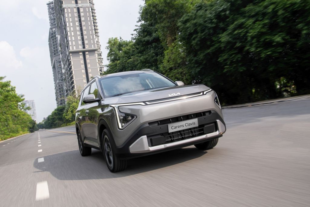 Kia Carens Clavis ra mắt Việt Nam, thêm công nghệ để cạnh tranh ở nhóm xe 7 chỗ