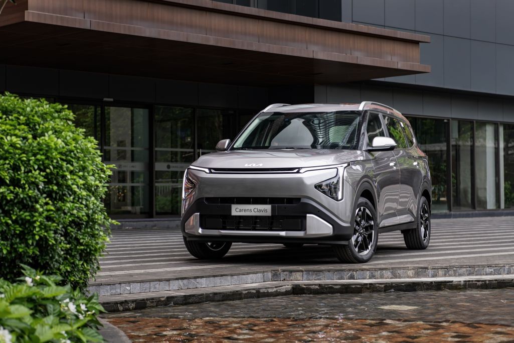 Kia Carens Clavis ra mắt Việt Nam, thêm công nghệ để cạnh tranh ở nhóm xe 7 chỗ