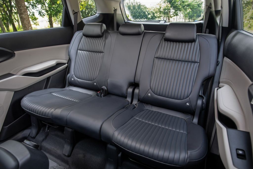 Kia Carens Clavis ra mắt Việt Nam, thêm công nghệ để cạnh tranh ở nhóm xe 7 chỗ