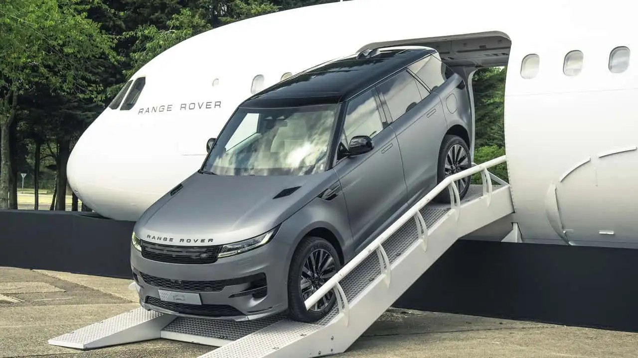 Range Rover Sport Electric hé lộ thông số ấn tượng với tầm hoạt động 609 km