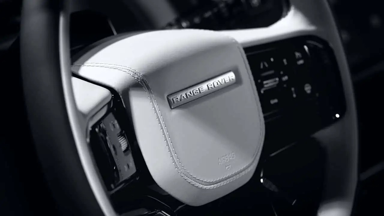 Range Rover Sport Electric hé lộ thông số ấn tượng với tầm hoạt động 609 km