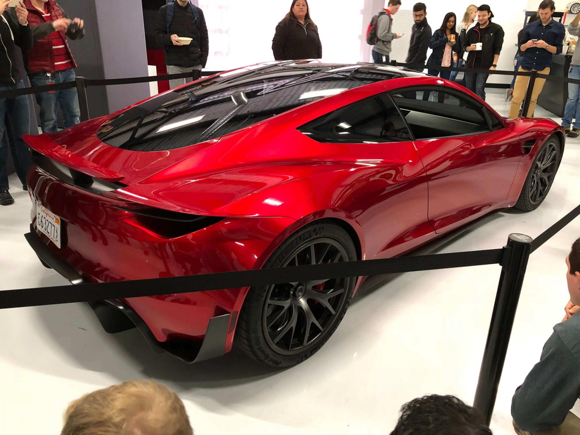 Tesla lùi lịch trình diễn Roadster thế hệ mới sang ngày 15/10 vì lý do thời tiết
