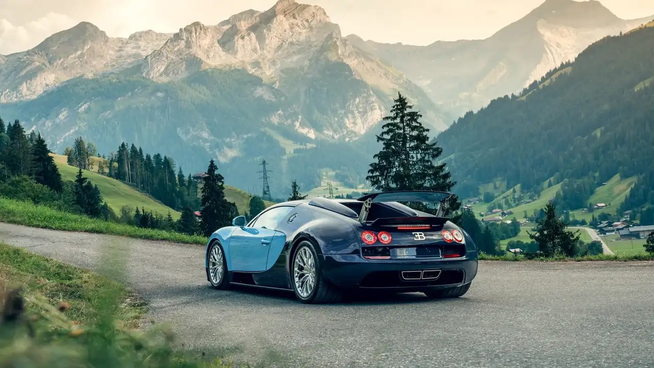Chiếc Bugatti Veyron cực hiếm này vừa lập kỷ lục đấu giá 141 tỷ đồng Chiếc Bugatti Veyron cực hiếm này vừa lập kỷ lục đấu giá 141 tỷ đồng