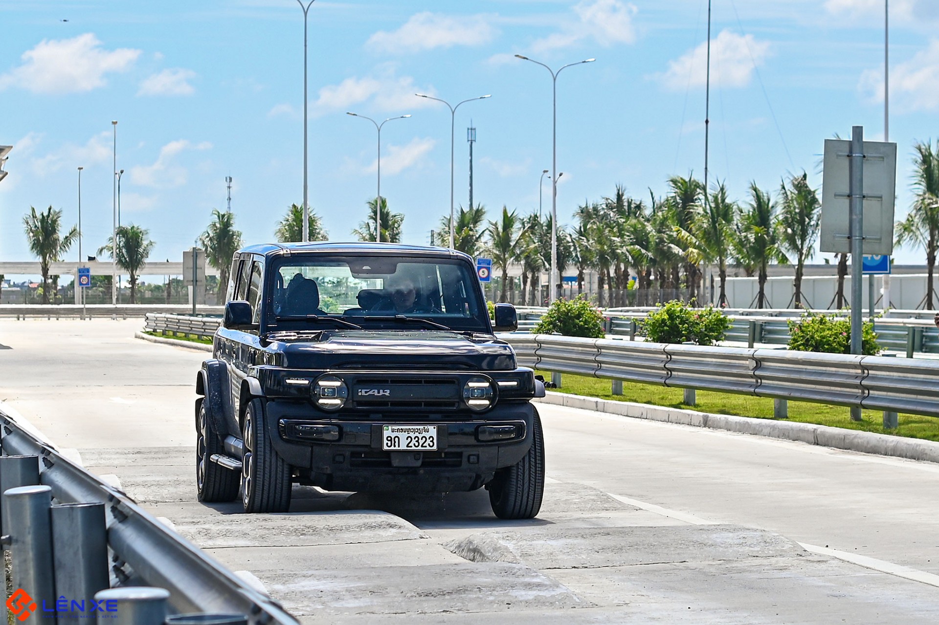 Ngắm trực tiếp V23 và V27 - cặp đôi SUV điện nhà iCAUR sắp về Việt Nam Ngắm trực tiếp V23 và V27 cặp đôi SUV điện nhà iCAUR sắp về Việt Nam