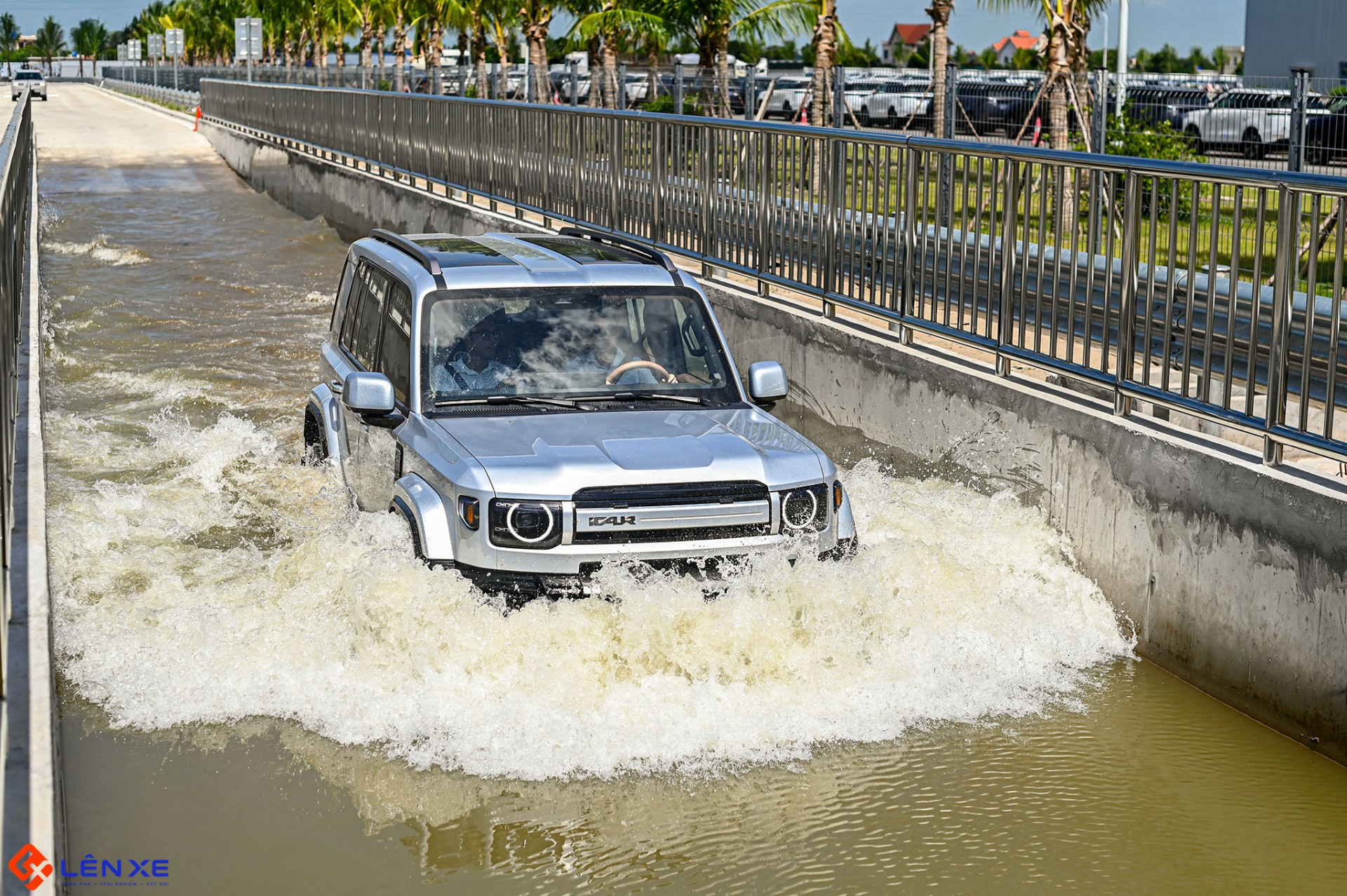 Ngắm trực tiếp V23 và V27 - cặp đôi SUV điện nhà iCAUR sắp về Việt Nam Ngắm trực tiếp V23 và V27 cặp đôi SUV điện nhà iCAUR sắp về Việt Nam