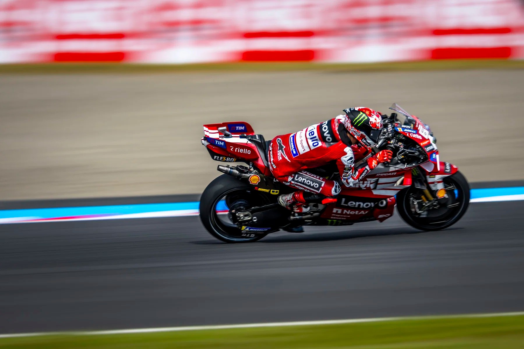 Aprilia Racing có hai podium tại Japanese GP, Martín chịu sức ép Aprilia Racing có hai podium tại Japanese GP, Martín chịu sức ép