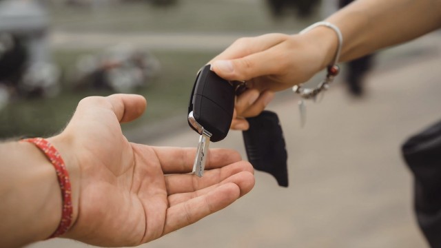 Cho người khác mượn xe, ai chịu trách nhiệm khi xảy ra tai nạn?