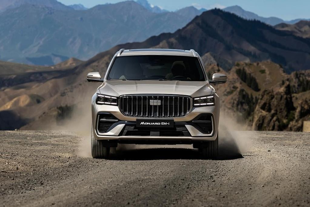 Geely Monjaro EM-i lập Kỷ lục Guinness ở sa mạc Sahara trước khi cập bến Đông Nam Á