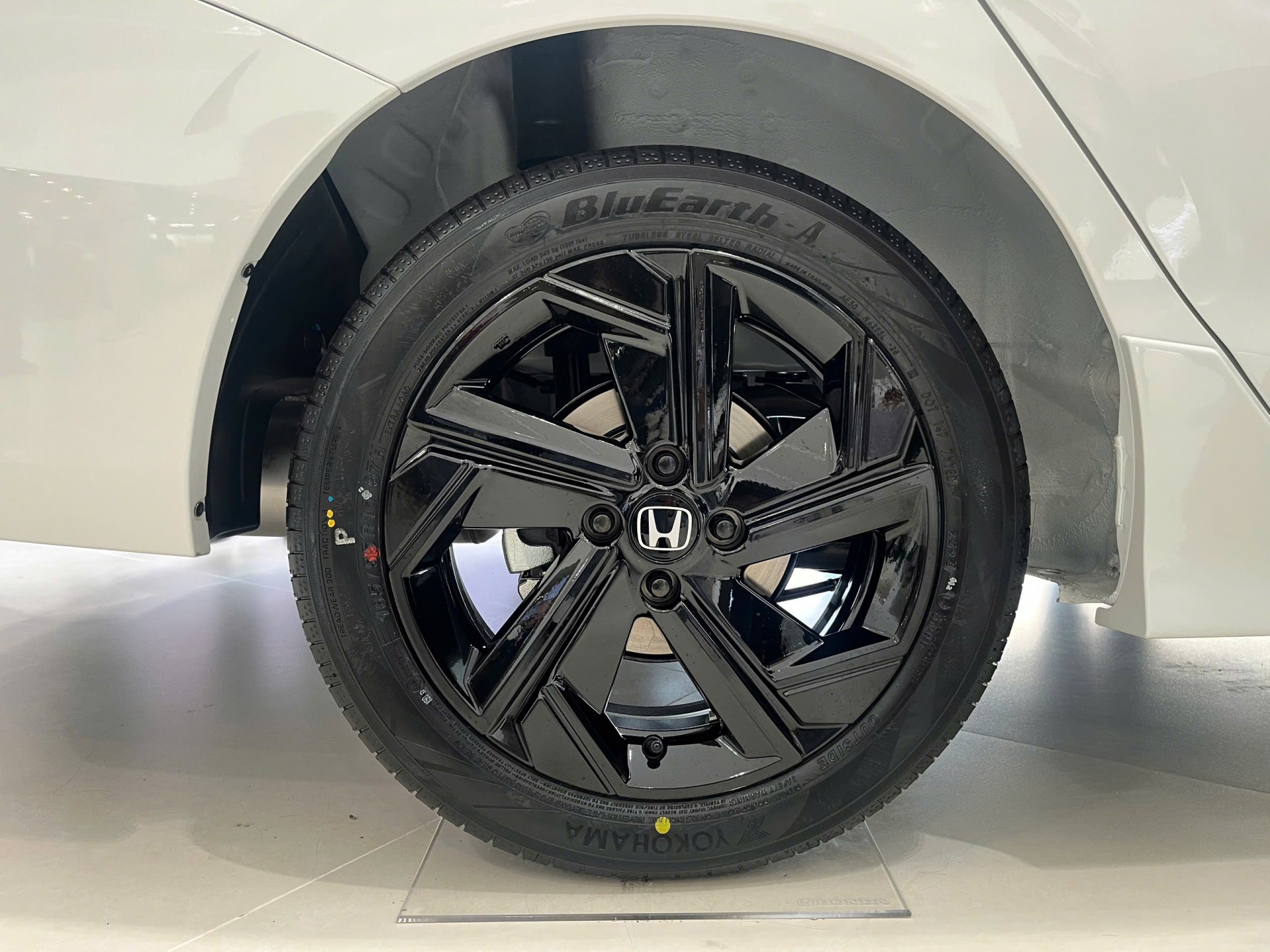 Honda City 2026 ra mắt Việt Nam, thiết kế tinh chỉnh nhẹ, thêm tiện nghi