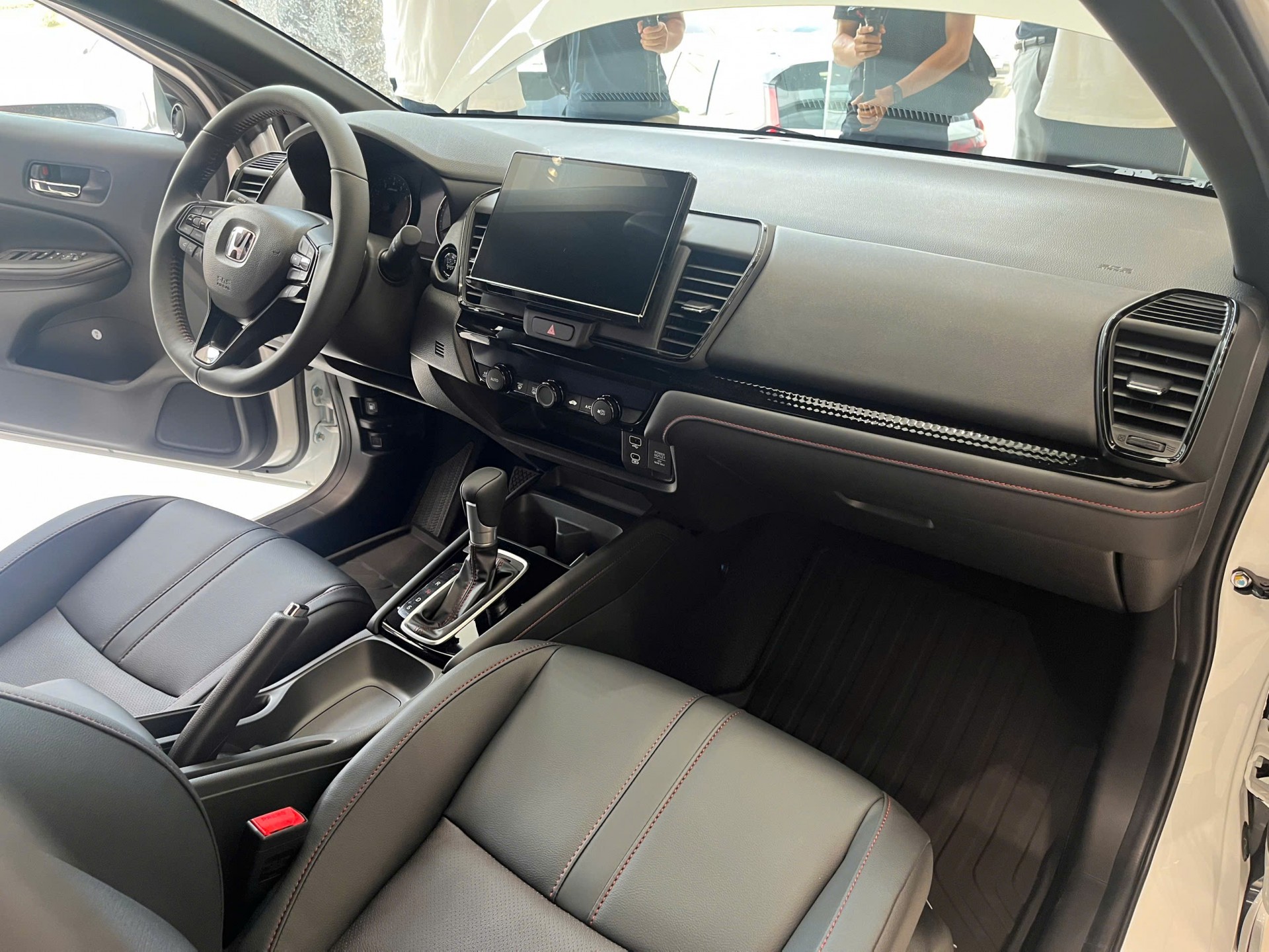 Honda City 2026 ra mắt Việt Nam, thiết kế tinh chỉnh nhẹ, thêm tiện nghi