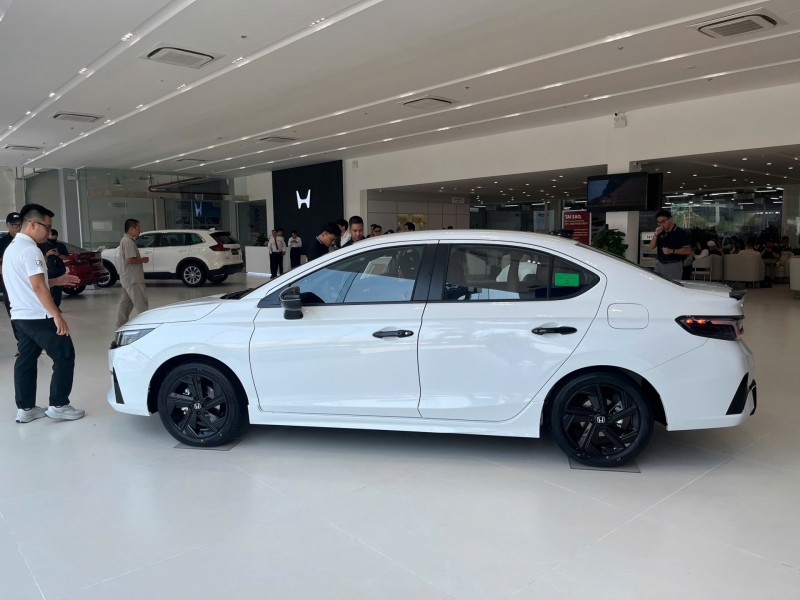 Honda City 2026 ra mắt Việt Nam, thiết kế tinh chỉnh nhẹ, thêm tiện nghi
