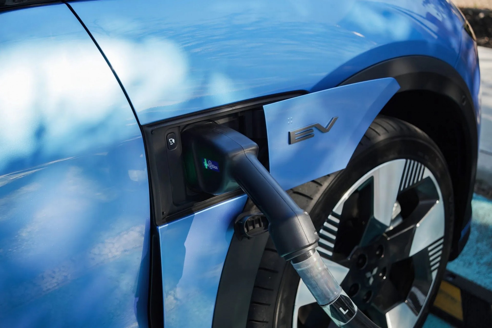Mitsubishi trở lại thị trường xe điện với ASX VR-e, giá từ khoảng 840 triệu đồng Mitsubishi trở lại thị trường xe điện với ASX VR-e, giá từ khoảng 840 triệu đồng