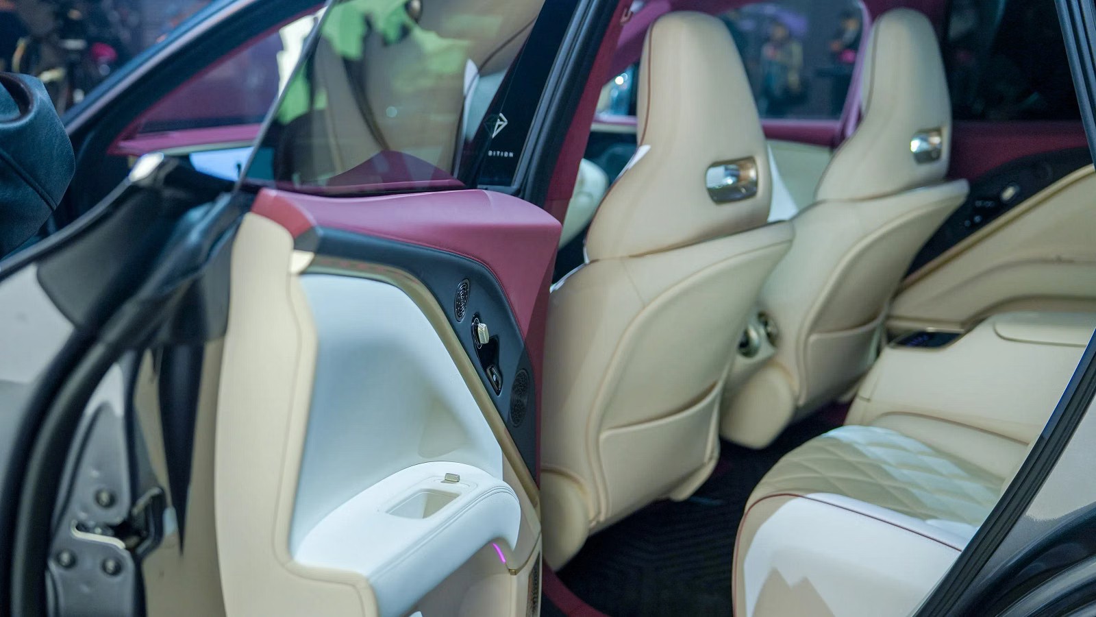 SUV hạng sang của Trung Quốc Avatr T09 Concept ra mắt tại Triển lãm Ô tô Paris 2026