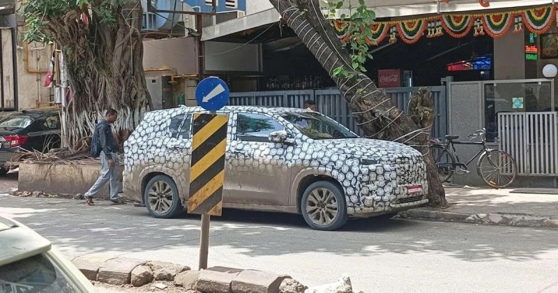 Toyota Innova Cross facelift ra mắt tháng 11, có thể bổ sung bản hybrid giá mềm Toyota Innova Cross facelift ra mắt tháng 11, có thể bổ sung bản hybrid giá mềm