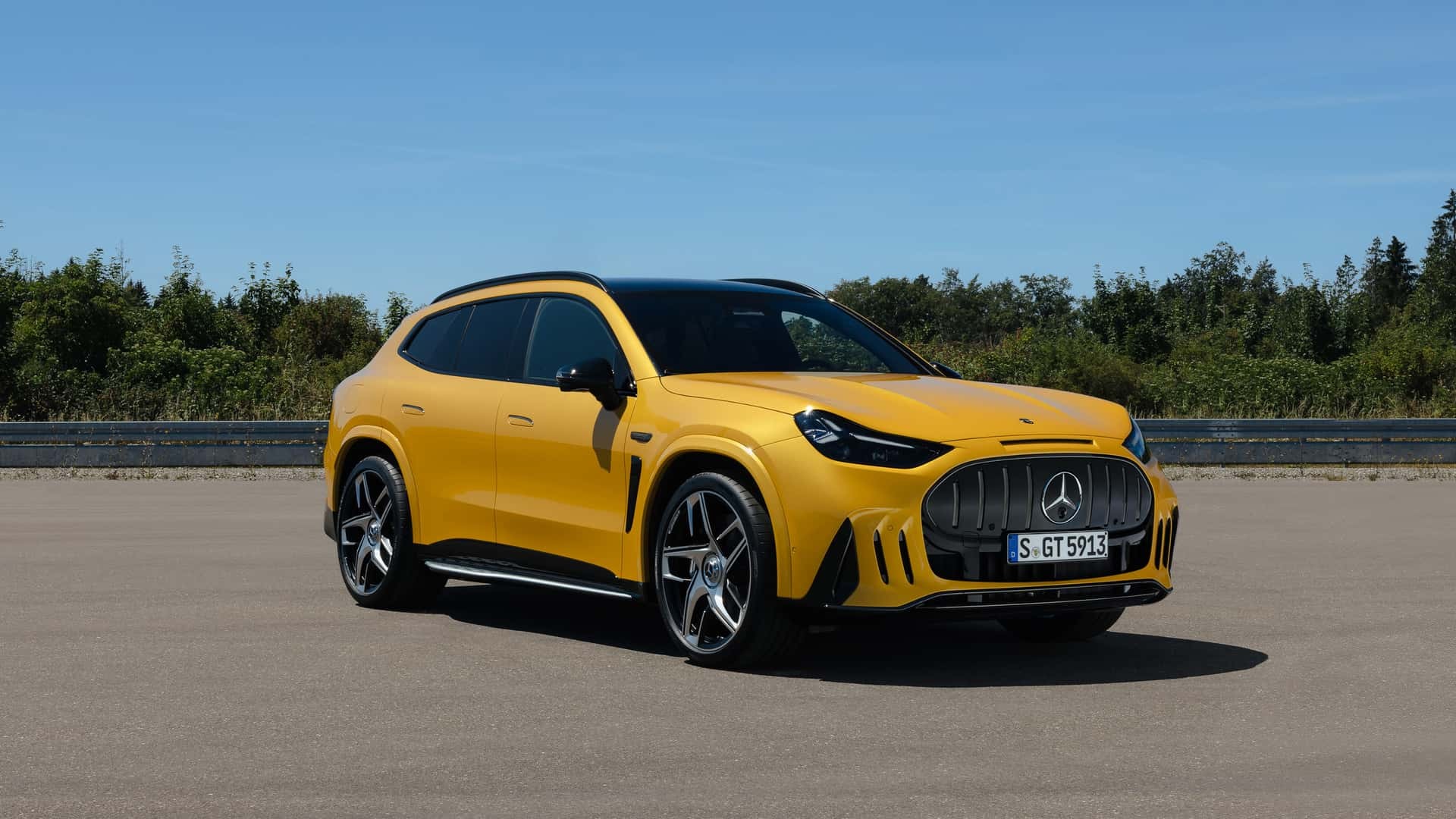 Mercedes-AMG GT SUV là mẫu SUV điện cao cấp với công suất mạnh mẽ, nhiều công nghệ lái và thiết kế bắt mắt