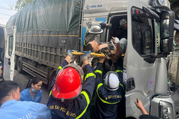 Tổng hợp tin tức tai nạn giao thông mới nhất ngày hôm nay 21/10/2026