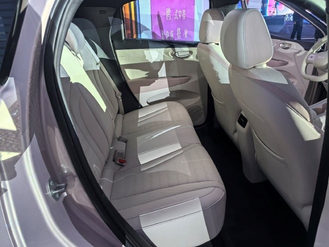 BYD ra mắt Seagull thế hệ mới với khả năng sạc 5 phút và giá rẻ từ 255 triệu đồng BYD ra mắt Seagull thế hệ mới với khả năng sạc 5 phút và giá rẻ từ 255 triệu đồng