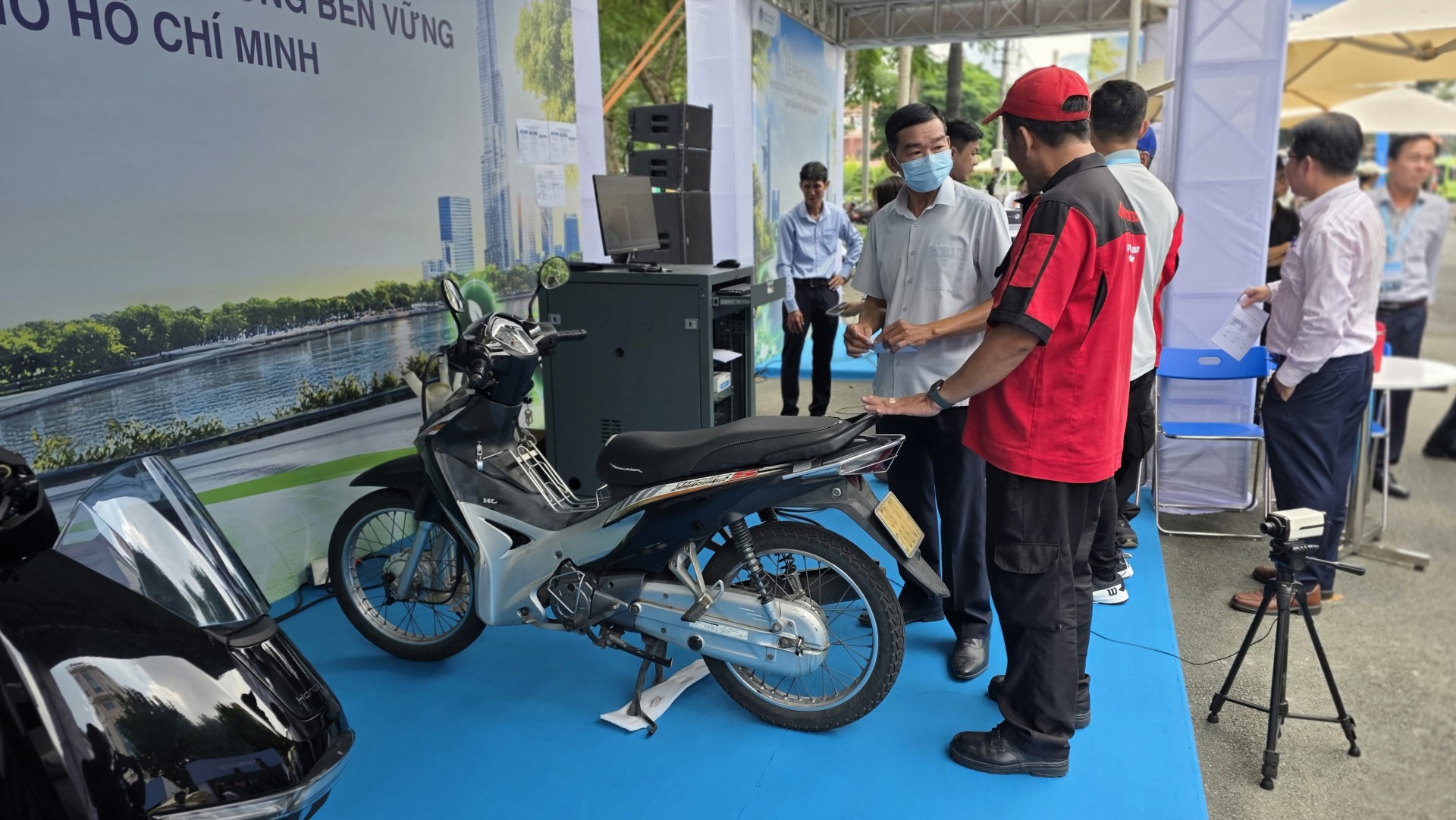 Honda bàn giao xe máy điện, hỗ trợ chuyển đổi xanh tại TP.HCM Honda bàn giao xe máy điện, hỗ trợ chuyển đổi xanh tại TP.HCM