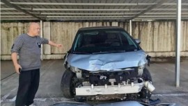 MPV điện Trung Quốc gặp tai nạn nghiệm trọng, hư hỏng nặng nhưng túi khí không bung