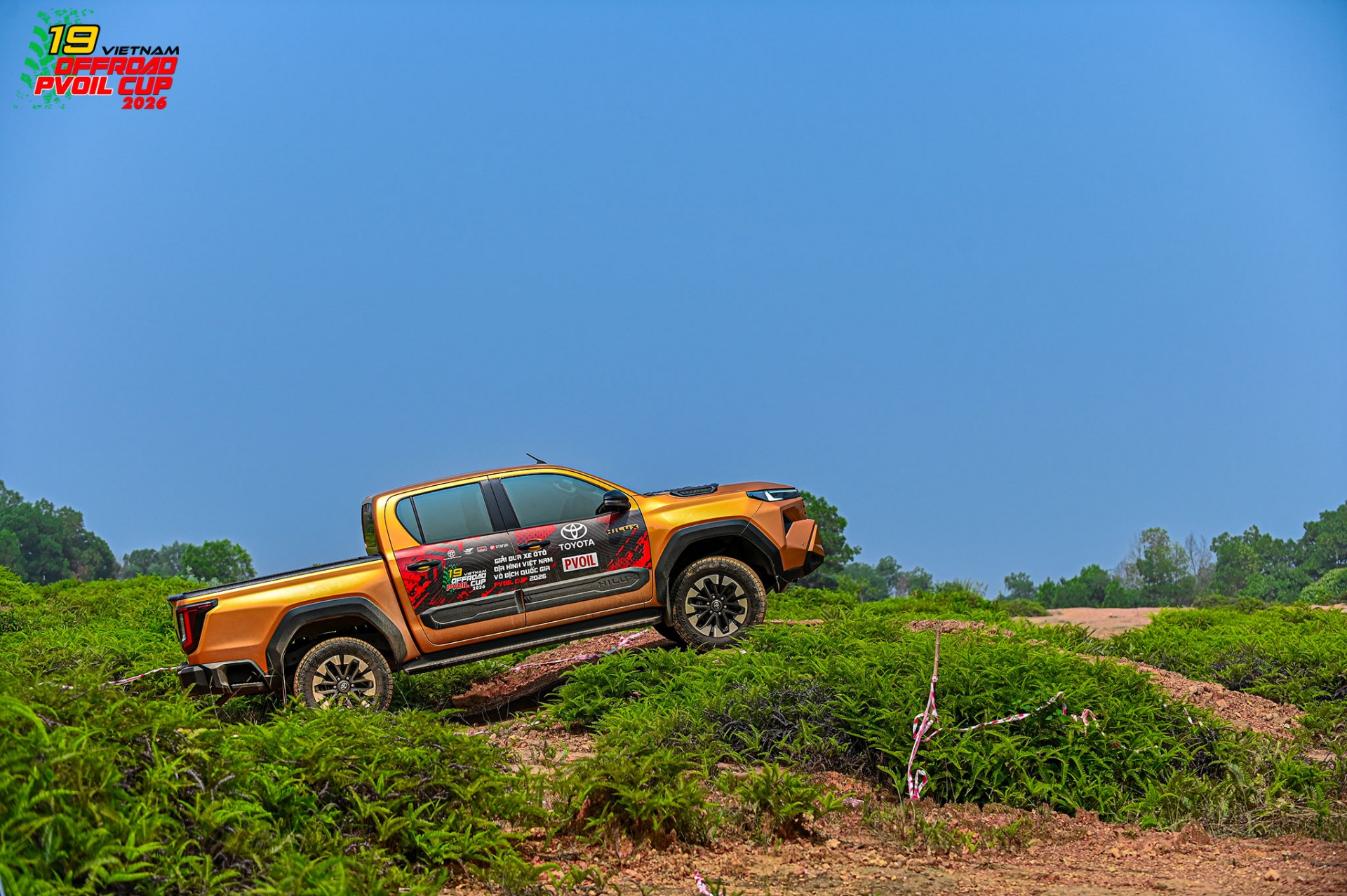 Toyota Hilux Trailhunter khoe diện mạo mới trước thềm VOC 2026 Toyota Hilux Trailhunter khoe diện mạo mới trước thềm VOC 2026