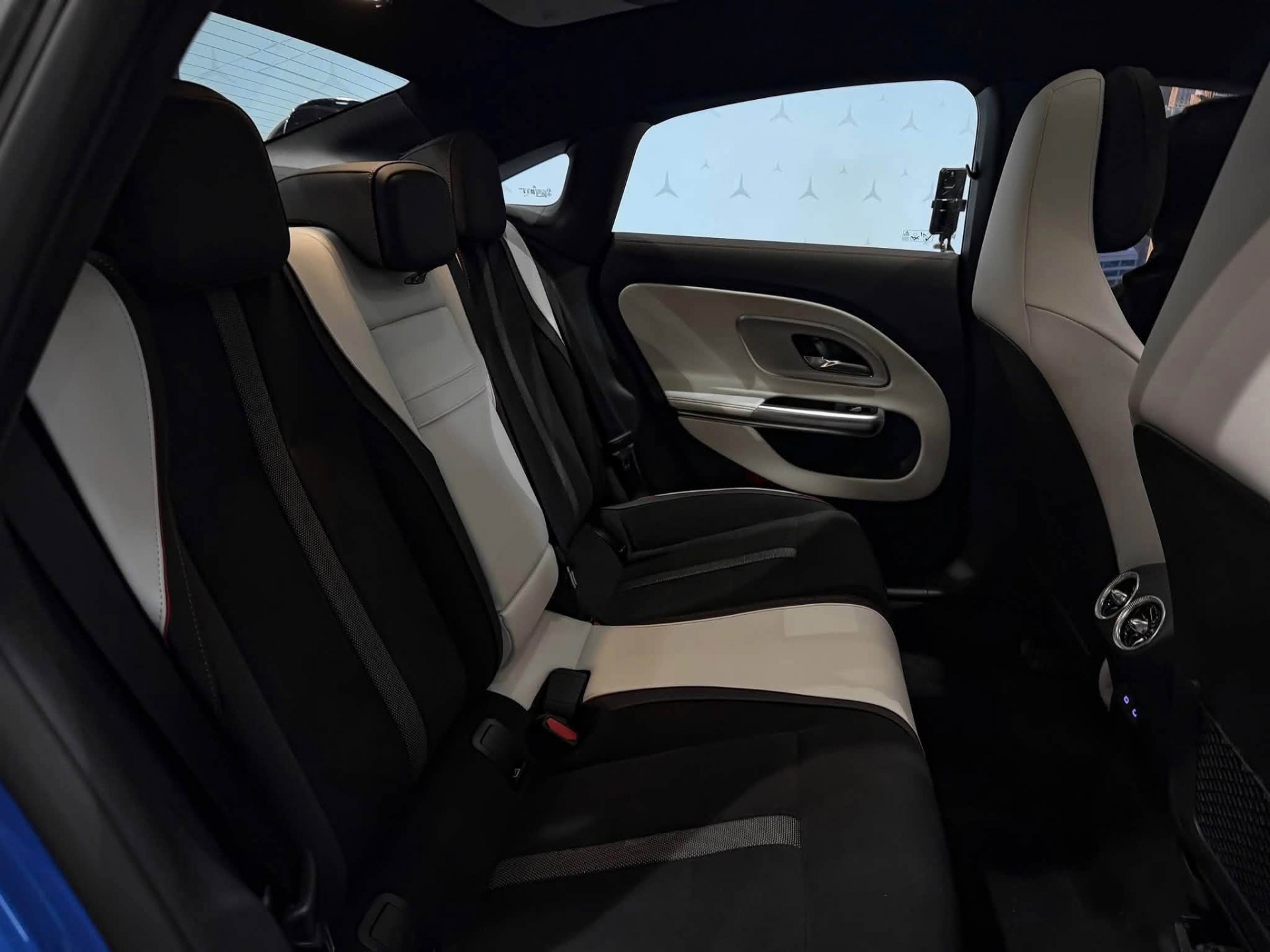 Mercedes-Benz CLA 200 Electric ra mắt Việt Nam với giá 1,59 tỷ đồng