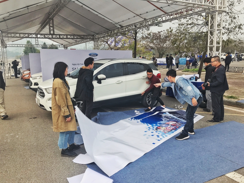 Ford EcoSport trình diễn khả năng off-road bất ngờ ford ecosport trinh dien kha nang off road an tuong trong ngay hoi trai nghiem va sang tao