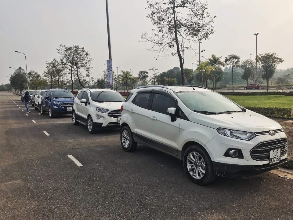 Ford EcoSport trình diễn khả năng off-road bất ngờ ford ecosport trinh dien kha nang off road an tuong trong ngay hoi trai nghiem va sang tao