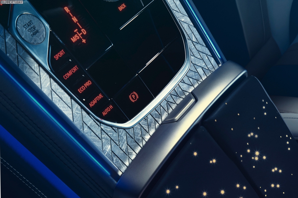 bmw m850i night sky che tac bang vat lieu ngoai hanh tinh