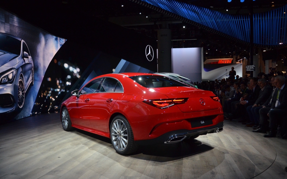 mercedes benz cla the he thu hai ra mat tai ces 2019