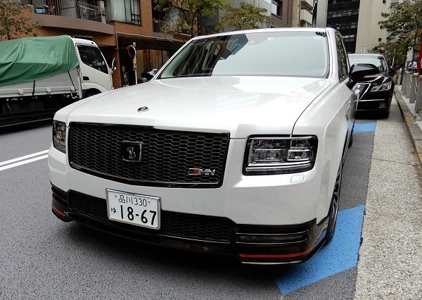 Giám đốc điều hành Toyota xuất hiện hoành tráng bên "Rolls-Royce Nhật Bản" giam doc dieu hanh toyota xuat hien hoanh trang ben rolls royce nhat ban