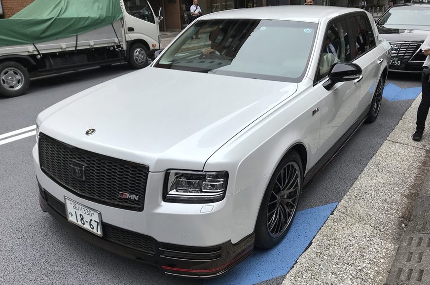 Giám đốc điều hành Toyota xuất hiện hoành tráng bên "Rolls-Royce Nhật Bản" giam doc dieu hanh toyota xuat hien hoanh trang ben rolls royce nhat ban