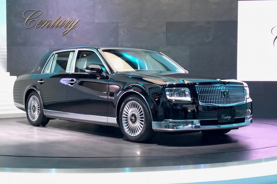Giám đốc điều hành Toyota xuất hiện hoành tráng bên "Rolls-Royce Nhật Bản" giam doc dieu hanh toyota xuat hien hoanh trang ben rolls royce nhat ban