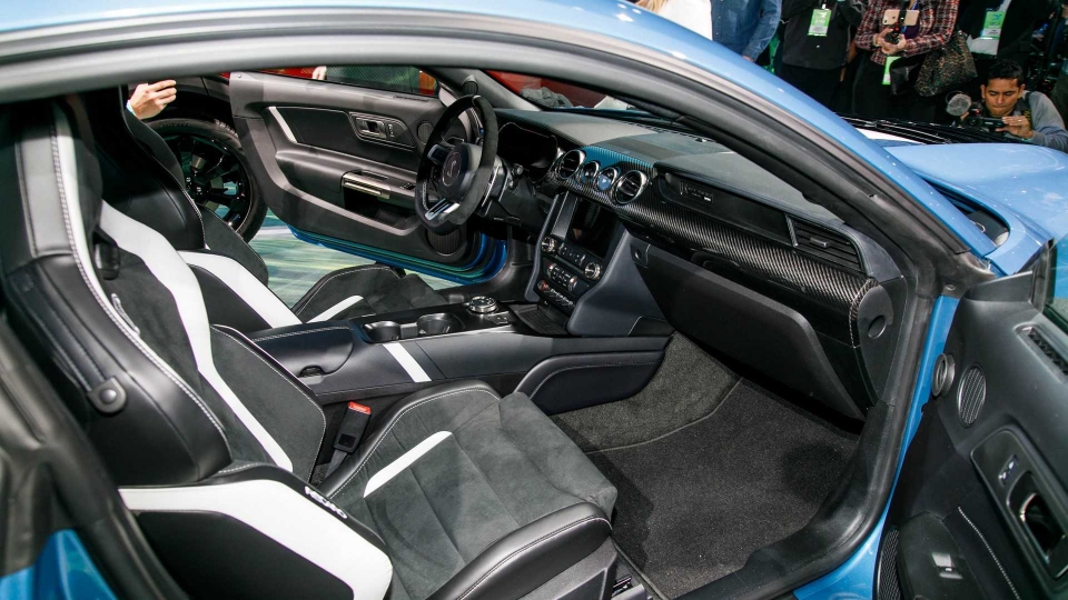 Ford Mustang Shelby GT500 2020: Chiếc Mustang mạnh nhất trong lịch sử ford mustang shelby gt500 2020 chiec mustang manh nhat trong lich su