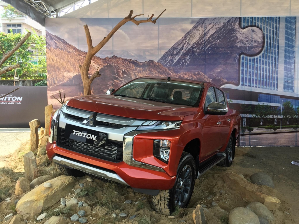 Mitsubishi Triton 2019 chính thức ra mắt khách hàng Việt, với giá 730,5 triệu đồng mitsubishi triton 2019 chinh thuc ra mat khach hang viet voi gia 7305 trieu dong