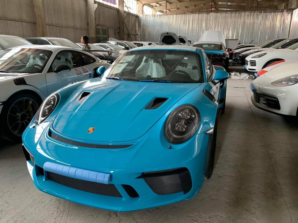 Thêm cặp đôi Porsche 911 GT2 RS và GT3 RS cập bến Việt Nam them cap doi porsche 911 gt2 rs va gt3 rs cap ben viet nam