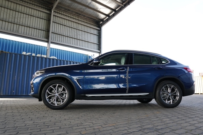 BMW X4 thế hệ mới cập cảng, giá xấp xỉ 3 tỷ đồng bmw x4 the he moi cap cang san sang ra mat viet nam