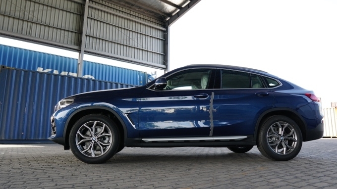 BMW X4 thế hệ mới cập cảng, giá xấp xỉ 3 tỷ đồng