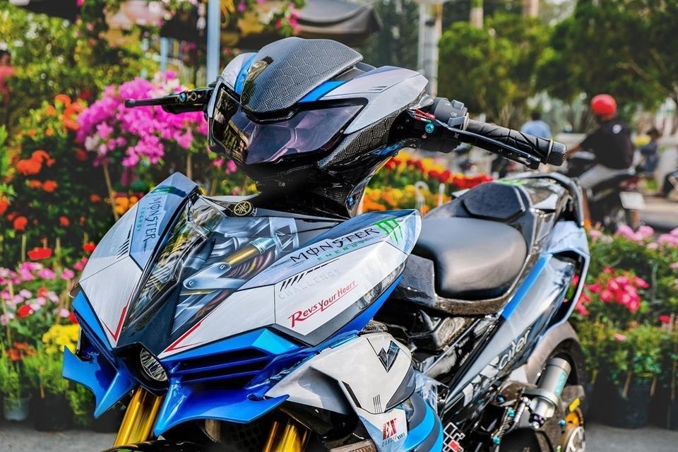 Ngắm Yamaha Exciter độ phong cách Kawasaki H2 hơn 300 triệu cực kỳ hầm hố của biker Cần Thơ ngam yamaha exciter do phong cach kawasaki h2 hon 300 trieu cuc ky ham ho cua biker can tho