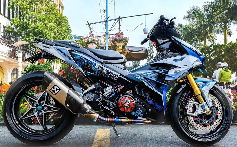 Ngắm Yamaha Exciter độ phong cách Kawasaki H2 hơn 300 triệu cực kỳ hầm hố của biker Cần Thơ ngam yamaha exciter do phong cach kawasaki h2 hon 300 trieu cuc ky ham ho cua biker can tho