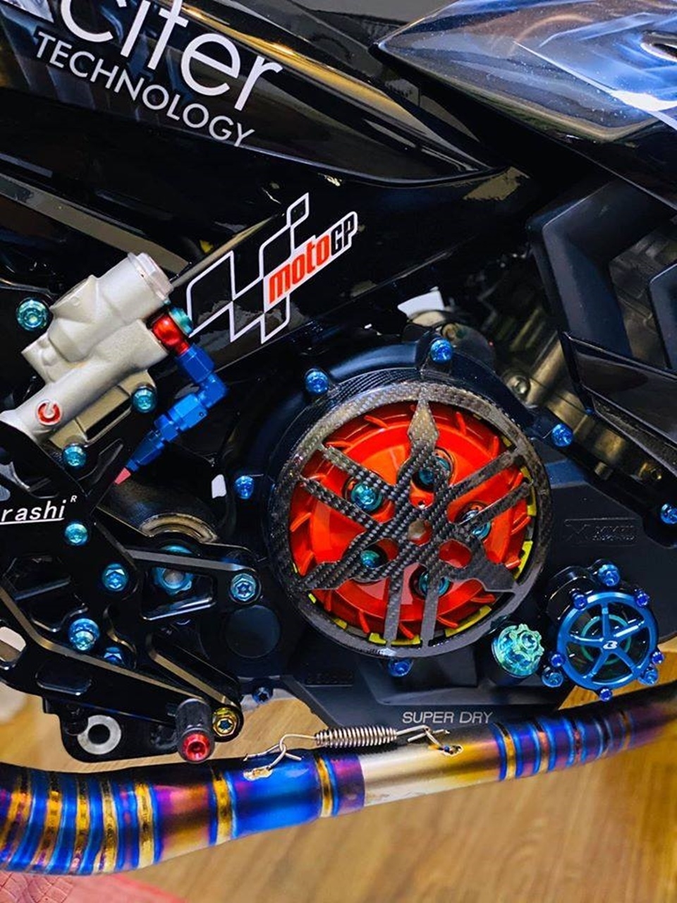 Ngắm Yamaha Exciter độ phong cách Kawasaki H2 hơn 300 triệu cực kỳ hầm hố của biker Cần Thơ ngam yamaha exciter do phong cach kawasaki h2 hon 300 trieu cuc ky ham ho cua biker can tho